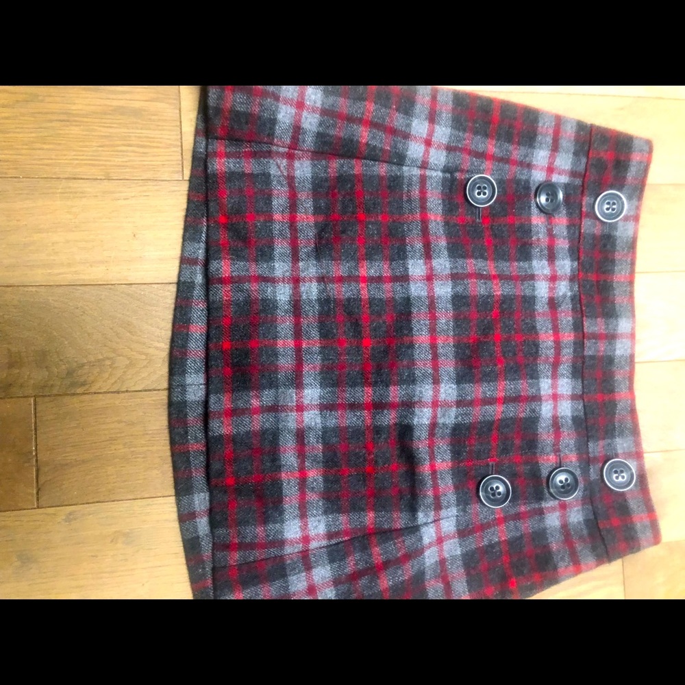 GAP size zero wool lined mini skirt with button detailing